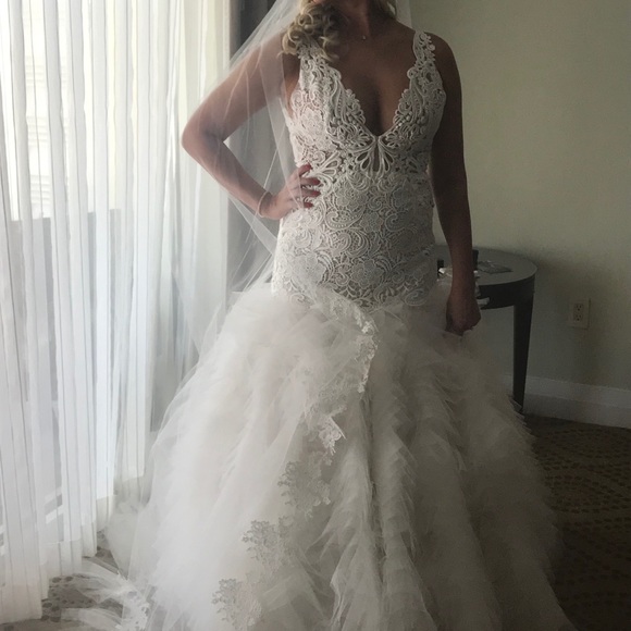 Lazaro wedding dress - Picture 3 of 8
